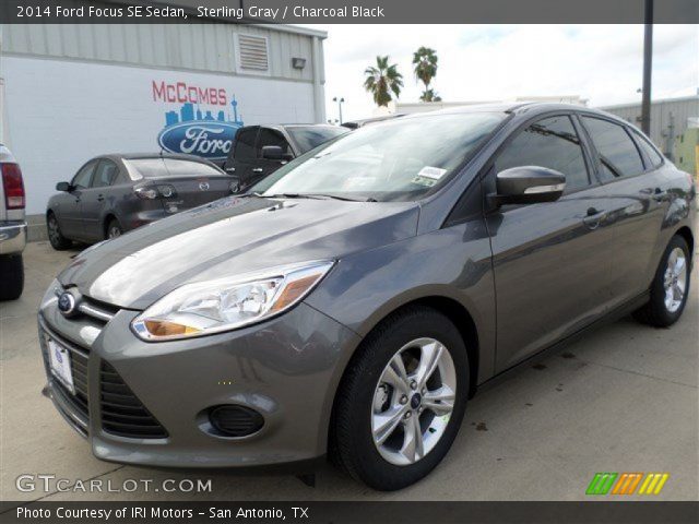 2014 Ford Focus SE Sedan in Sterling Gray