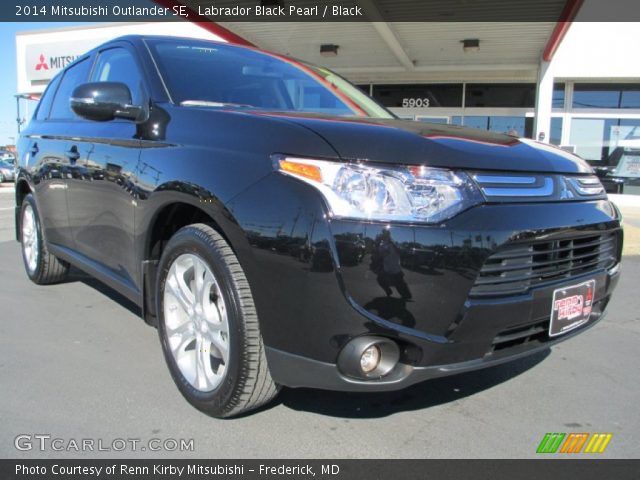2014 Mitsubishi Outlander SE in Labrador Black Pearl