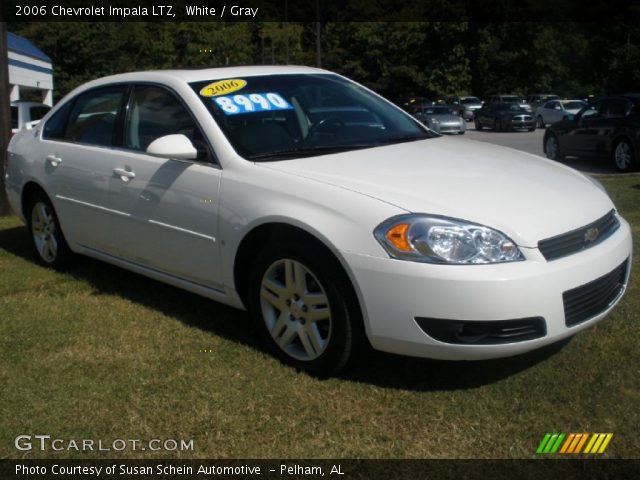 2006 Chevrolet Impala LTZ in White