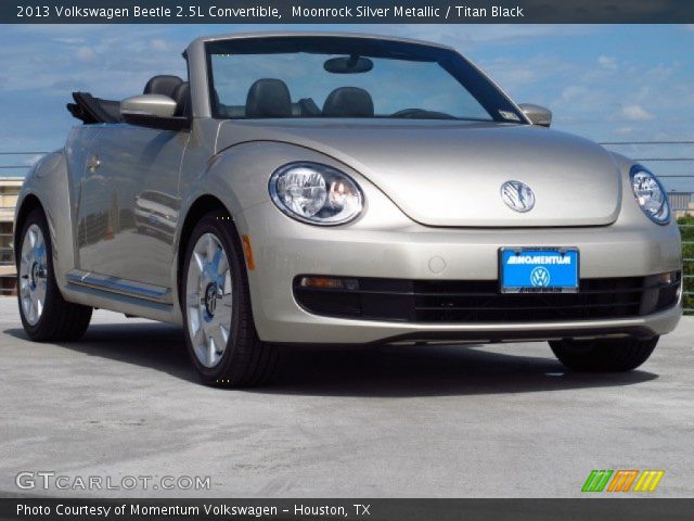 2013 Volkswagen Beetle 2.5L Convertible in Moonrock Silver Metallic