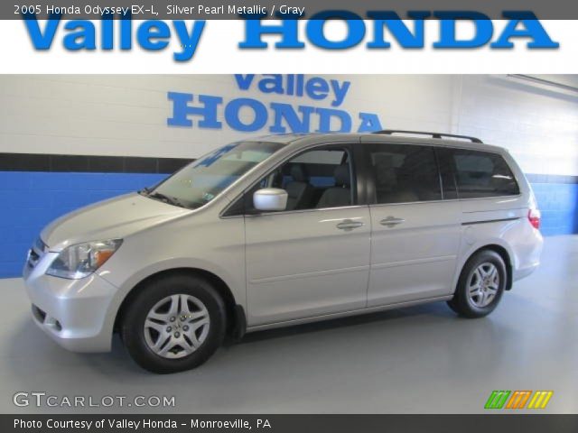 2005 Honda Odyssey EX-L in Silver Pearl Metallic