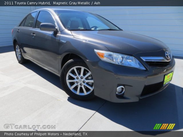 2011 Toyota Camry Hybrid in Magnetic Gray Metallic