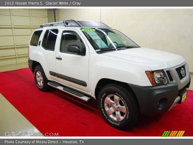 2013 Nissan Xterra S in Glacier White