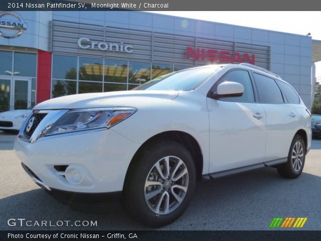 2014 Nissan Pathfinder SV in Moonlight White