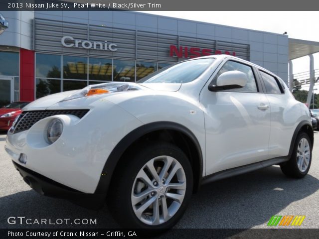 2013 Nissan Juke SV in Pearl White