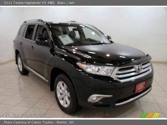 2011 Toyota Highlander V6 4WD in Black