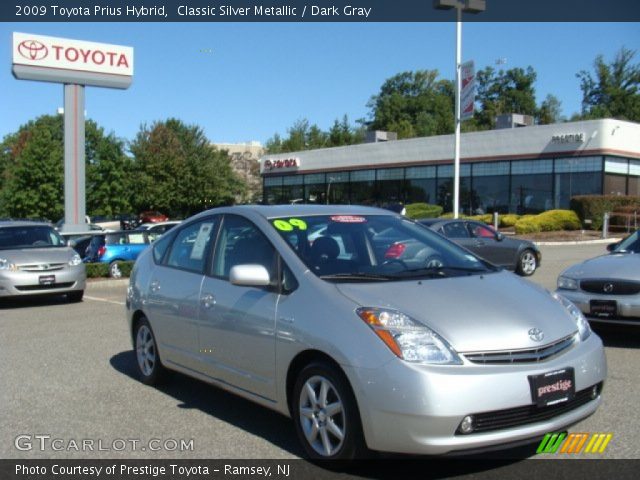2009 Toyota Prius Hybrid in Classic Silver Metallic