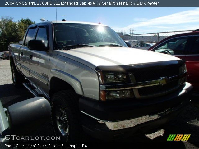 2004 GMC Sierra 2500HD SLE Extended Cab 4x4 in Silver Birch Metallic