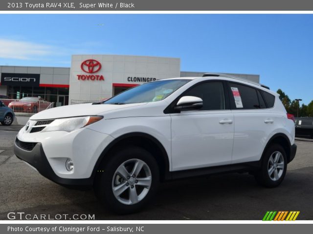 2013 Toyota RAV4 XLE in Super White