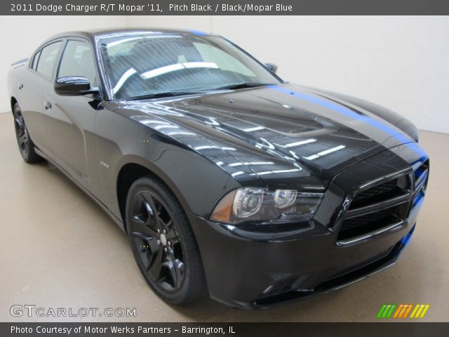 2011 Dodge Charger R/T Mopar '11 in Pitch Black