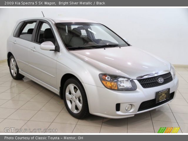 2009 Kia Spectra 5 SX Wagon in Bright Silver Metallic