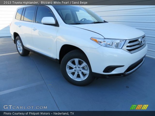 2013 Toyota Highlander  in Blizzard White Pearl