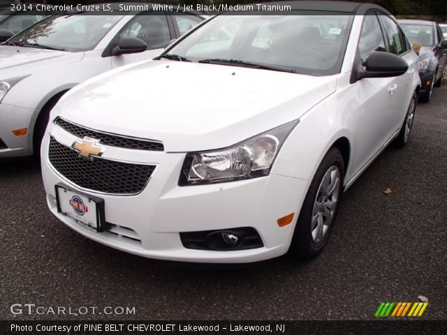 2014 Chevrolet Cruze LS in Summit White