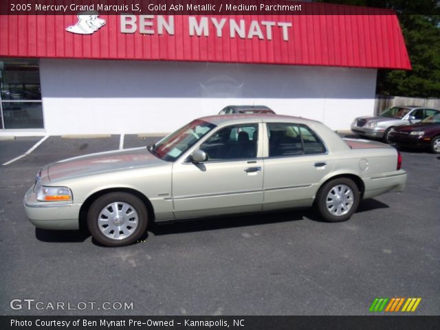2005 Mercury Grand Marquis LS in Gold Ash Metallic