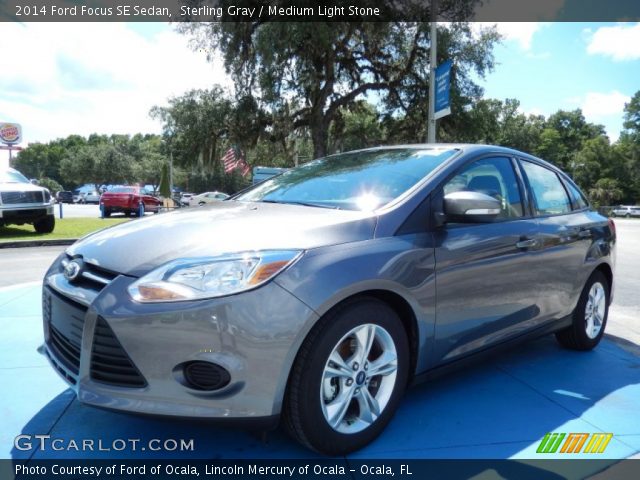 2014 Ford Focus SE Sedan in Sterling Gray