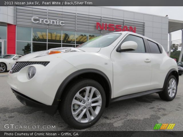 2013 Nissan Juke SV in Pearl White