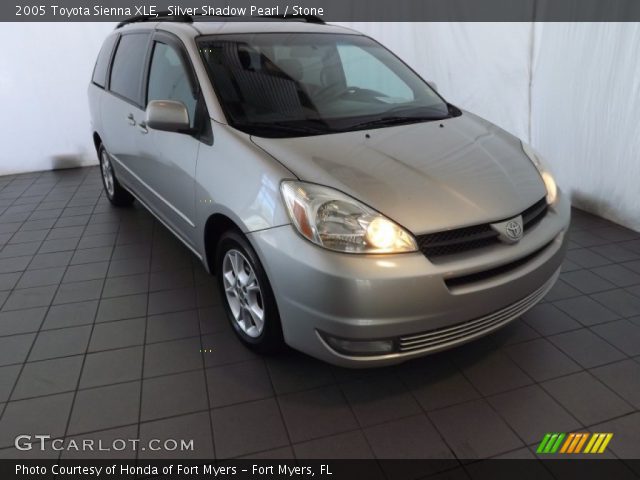 2005 Toyota Sienna XLE in Silver Shadow Pearl