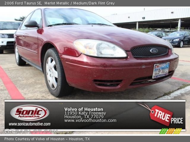 2006 Ford Taurus SE in Merlot Metallic