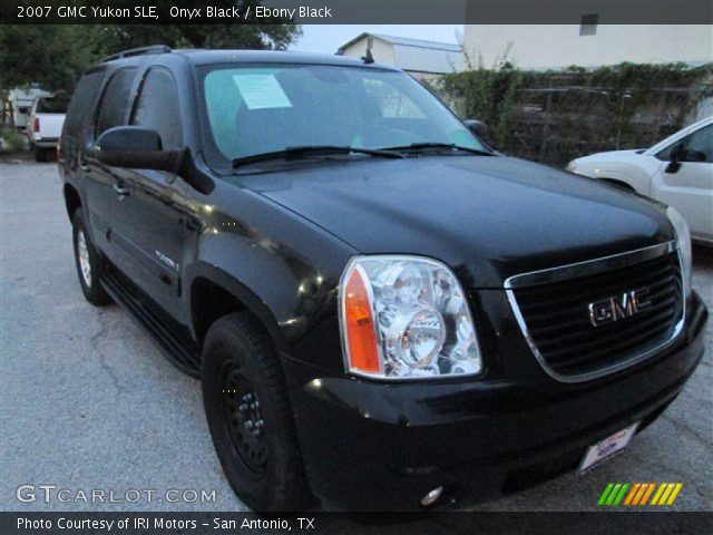 2007 GMC Yukon SLE in Onyx Black