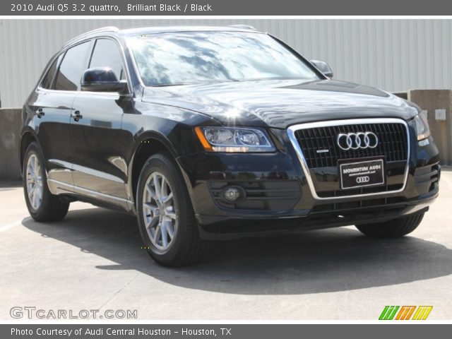 2010 Audi Q5 3.2 quattro in Brilliant Black