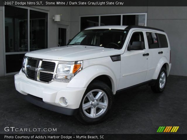 2007 Dodge Nitro SLT in Stone White