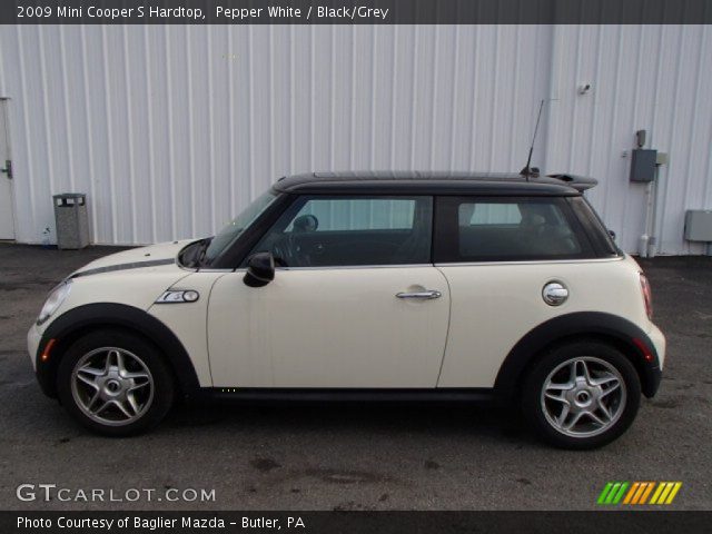 2009 Mini Cooper S Hardtop in Pepper White
