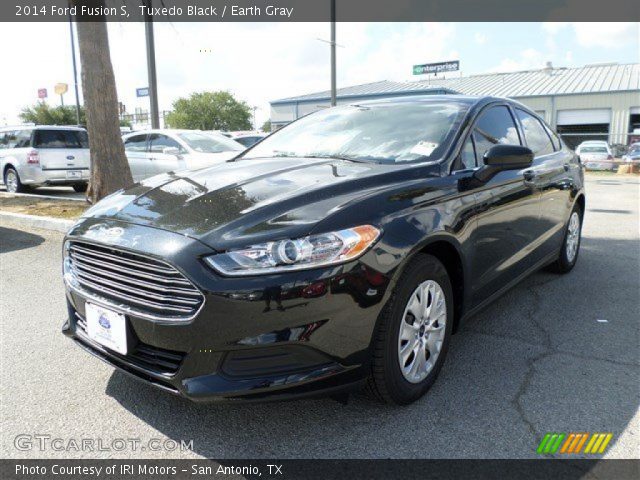 2014 Ford Fusion S in Tuxedo Black