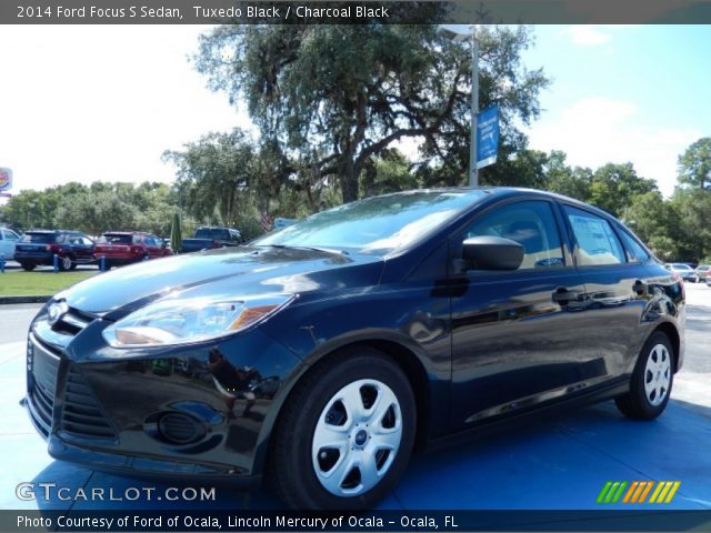 2014 Ford Focus S Sedan in Tuxedo Black