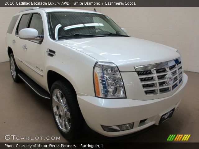 2010 Cadillac Escalade Luxury AWD in White Diamond