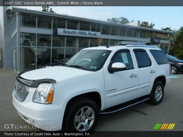 2007 GMC Yukon Denali AWD in Summit White