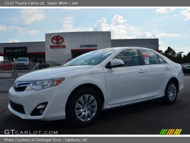 2013 Toyota Camry LE in Super White