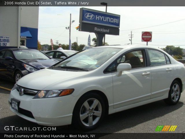 2006 Honda Civic EX Sedan in Taffeta White