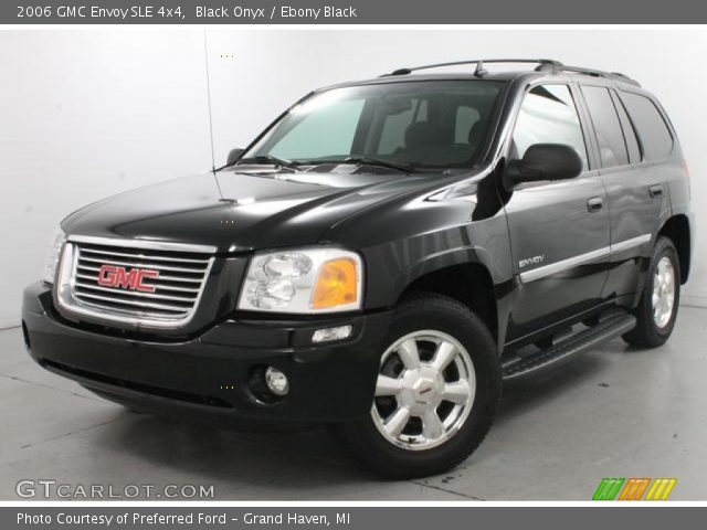 2006 GMC Envoy SLE 4x4 in Black Onyx