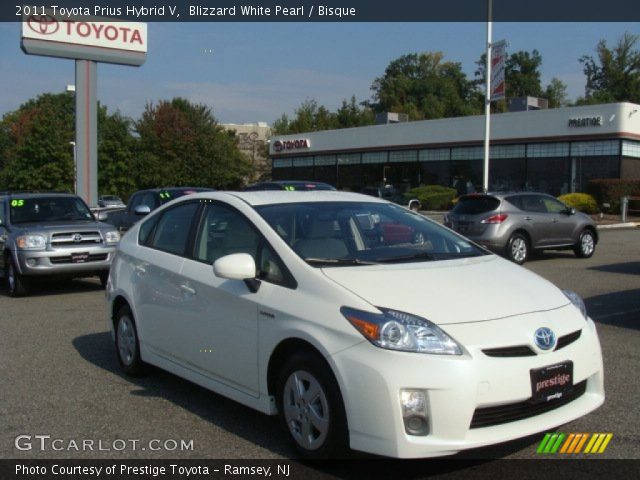 2011 Toyota Prius Hybrid V in Blizzard White Pearl