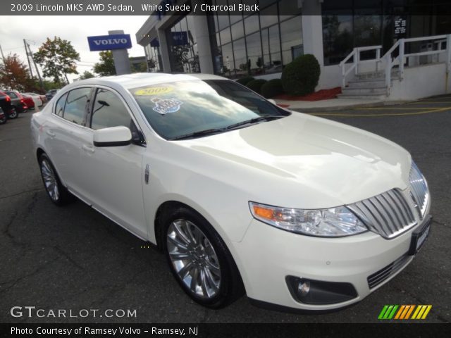 2009 Lincoln MKS AWD Sedan in White Suede