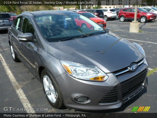 2014 Ford Focus SE Sedan in Sterling Gray