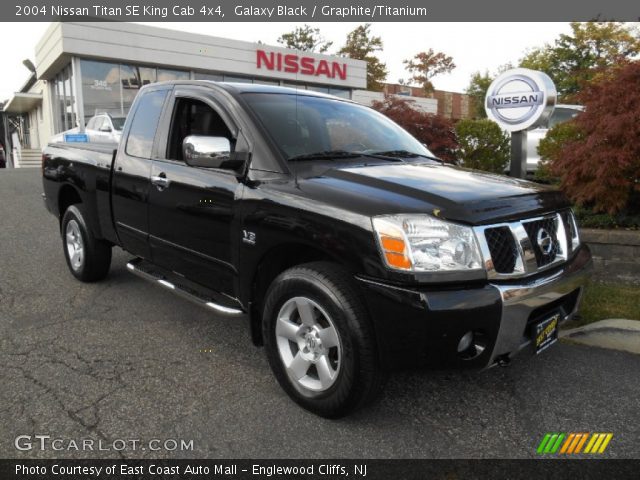 2004 Nissan Titan SE King Cab 4x4 in Galaxy Black