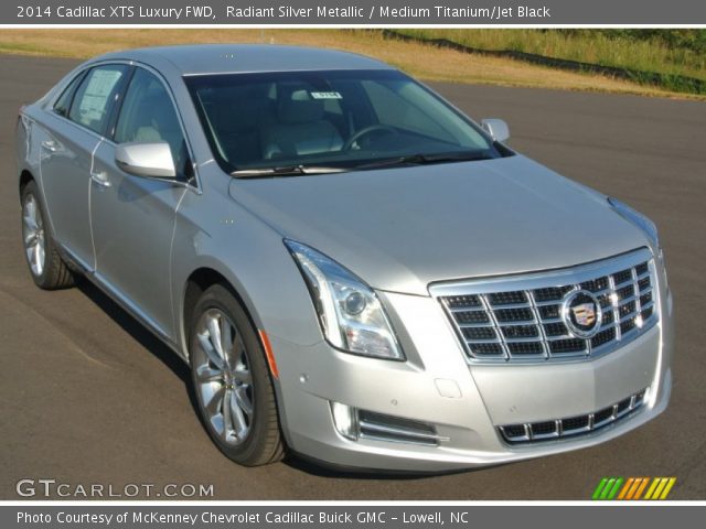 2014 Cadillac XTS Luxury FWD in Radiant Silver Metallic