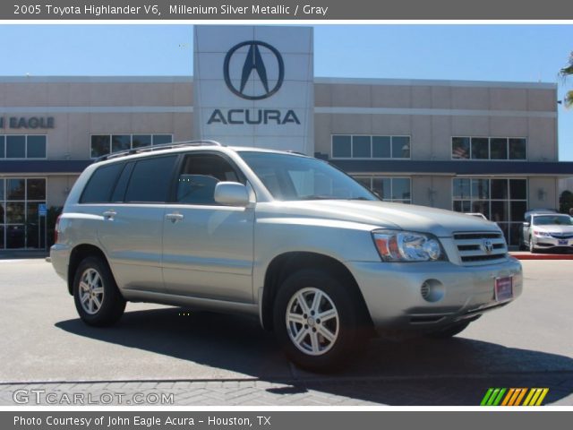 2005 Toyota Highlander V6 in Millenium Silver Metallic