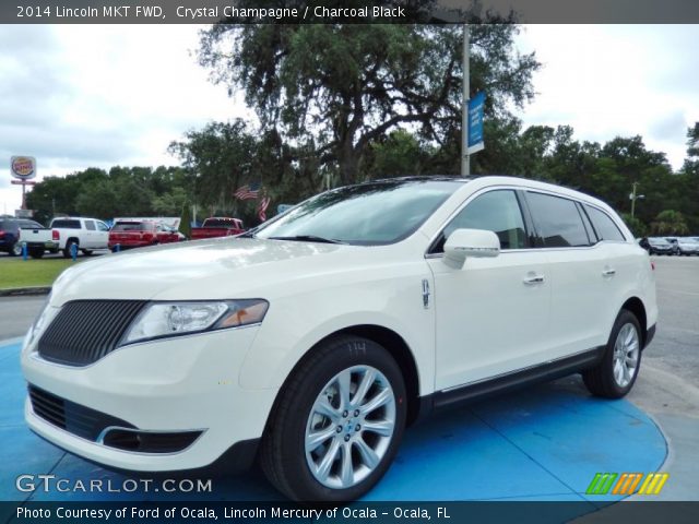 2014 Lincoln MKT FWD in Crystal Champagne