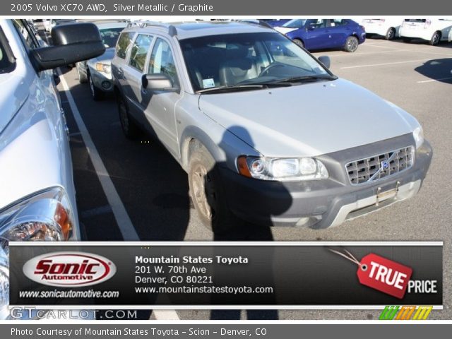 2005 Volvo XC70 AWD in Silver Metallic