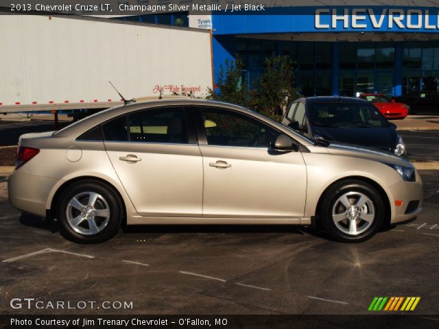 2013 Chevrolet Cruze LT in Champagne Silver Metallic