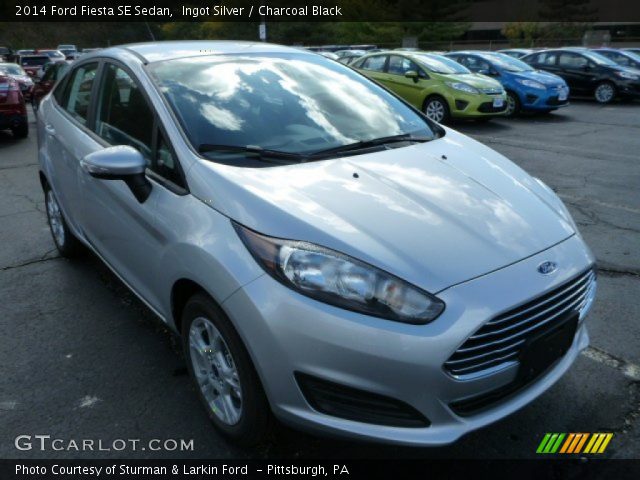 2014 Ford Fiesta SE Sedan in Ingot Silver