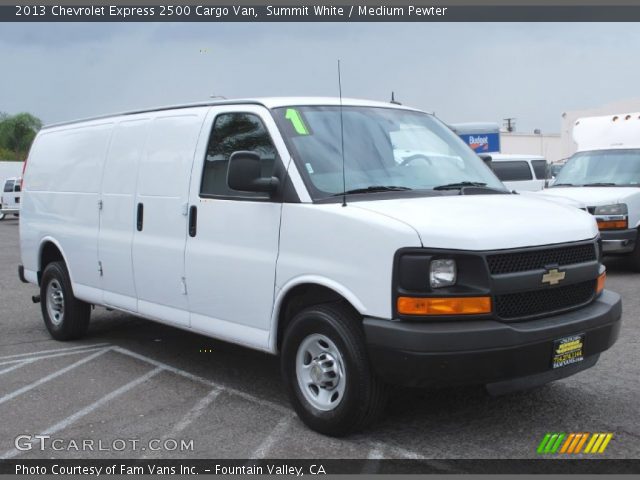 2013 Chevrolet Express 2500 Cargo Van in Summit White