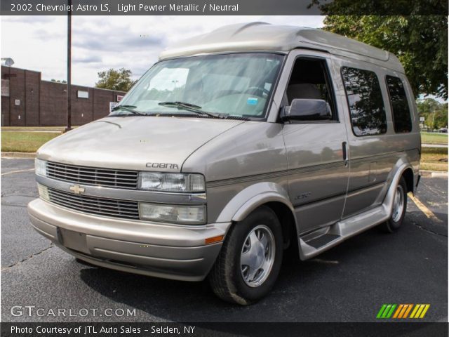 2002 Chevrolet Astro LS in Light Pewter Metallic