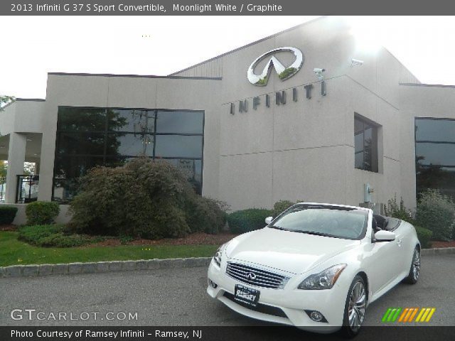 2013 Infiniti G 37 S Sport Convertible in Moonlight White