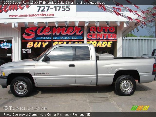 1999 Dodge Ram 1500 ST Extended Cab in Silver Metallic