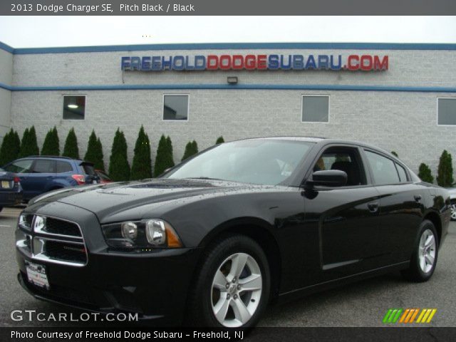 2013 Dodge Charger SE in Pitch Black