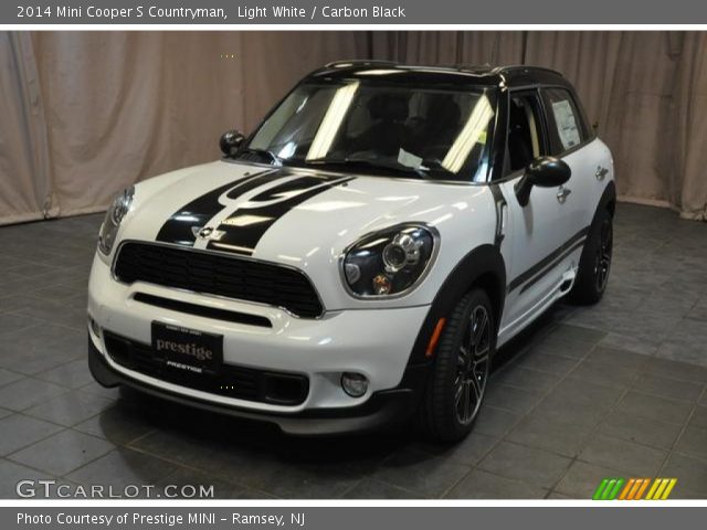 2014 Mini Cooper S Countryman in Light White