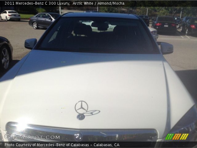 2011 Mercedes-Benz C 300 Luxury in Arctic White
